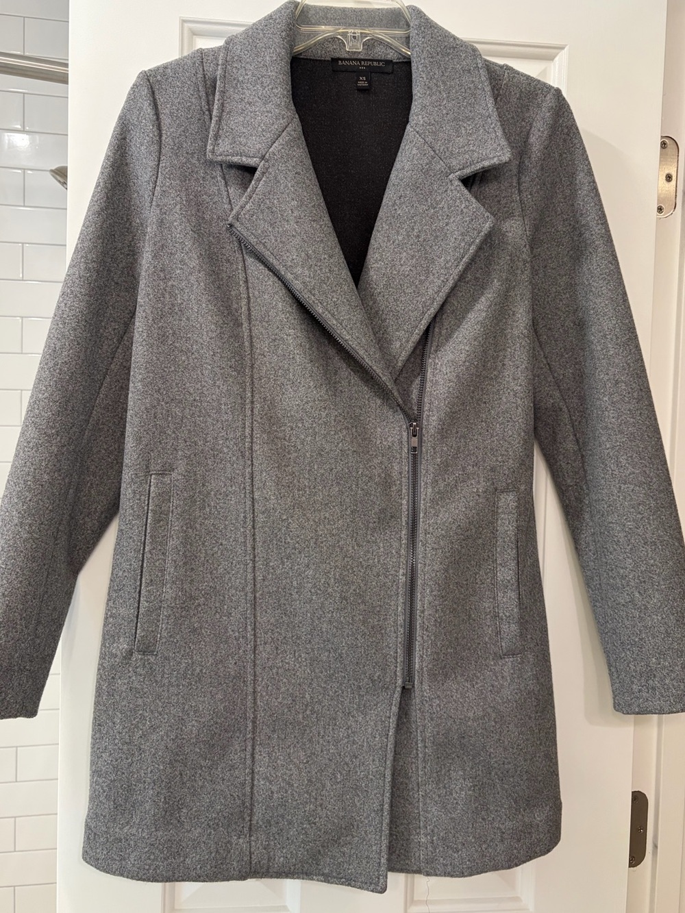 Banana Republic Women's Gray light weight Transitional Seasons Coat
